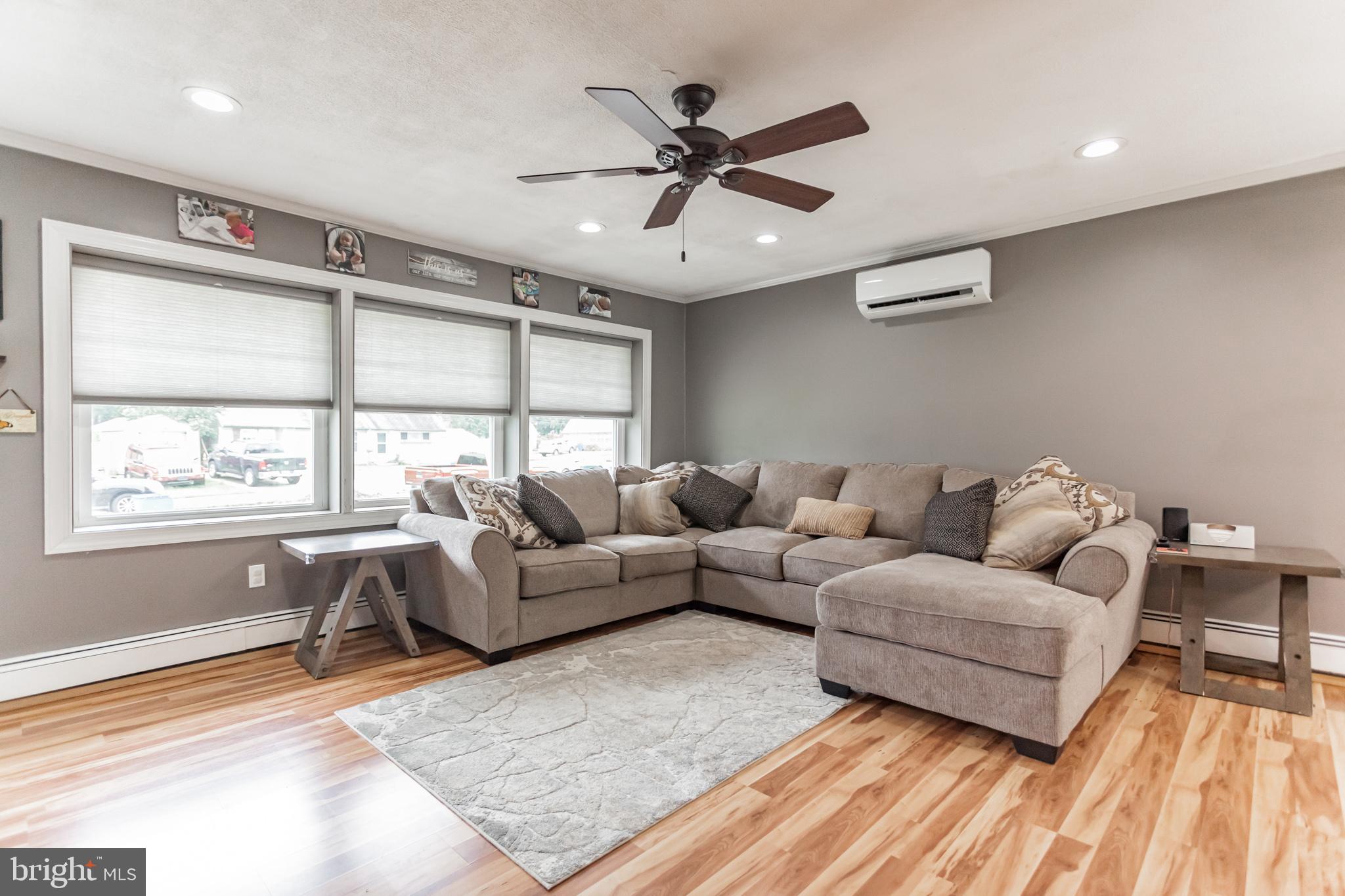 116 Plumtree Road Levittown, PA 19056 - Photo 4 of 26 Gallery Image 4