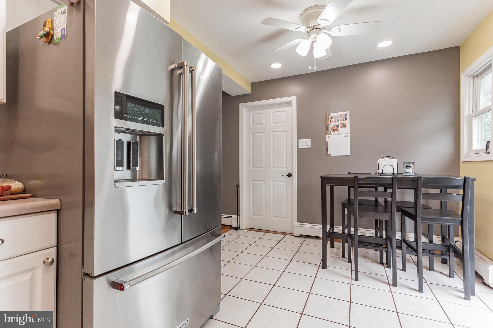 116 Plumtree Road Levittown, PA 19056 - Photo 6 of 26 Gallery Image 6