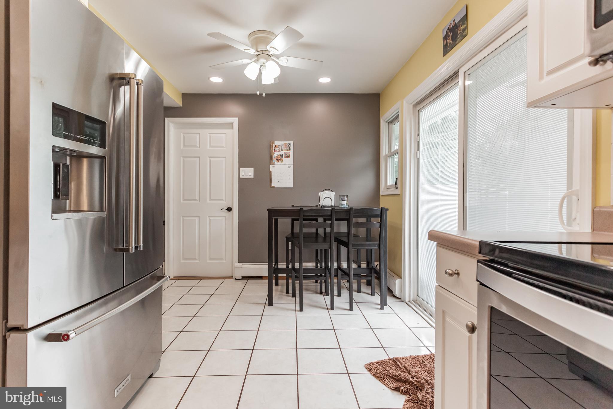 116 Plumtree Road Levittown, PA 19056 - Photo 8 of 26 Gallery Image 8