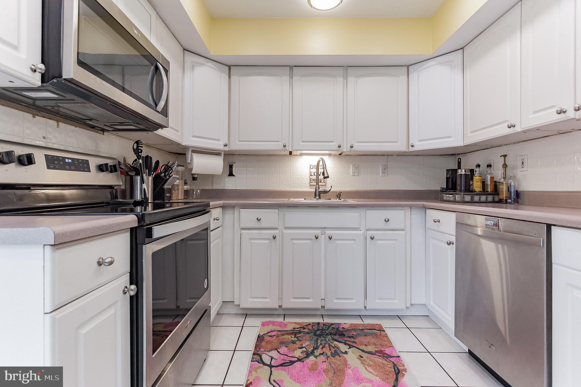 116 Plumtree Road Levittown, PA 19056 - Photo 9 of 26 Gallery Image 9