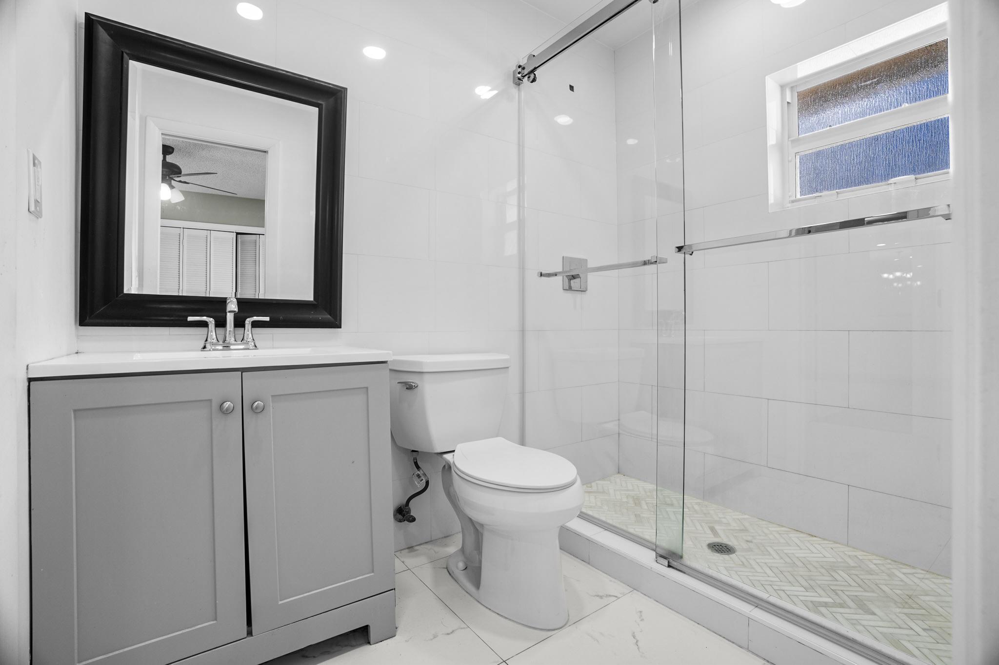 100 Southwest 15th Court Boca Raton, FL 33486 - Photo 15 of 43 Onsuite Bathroom