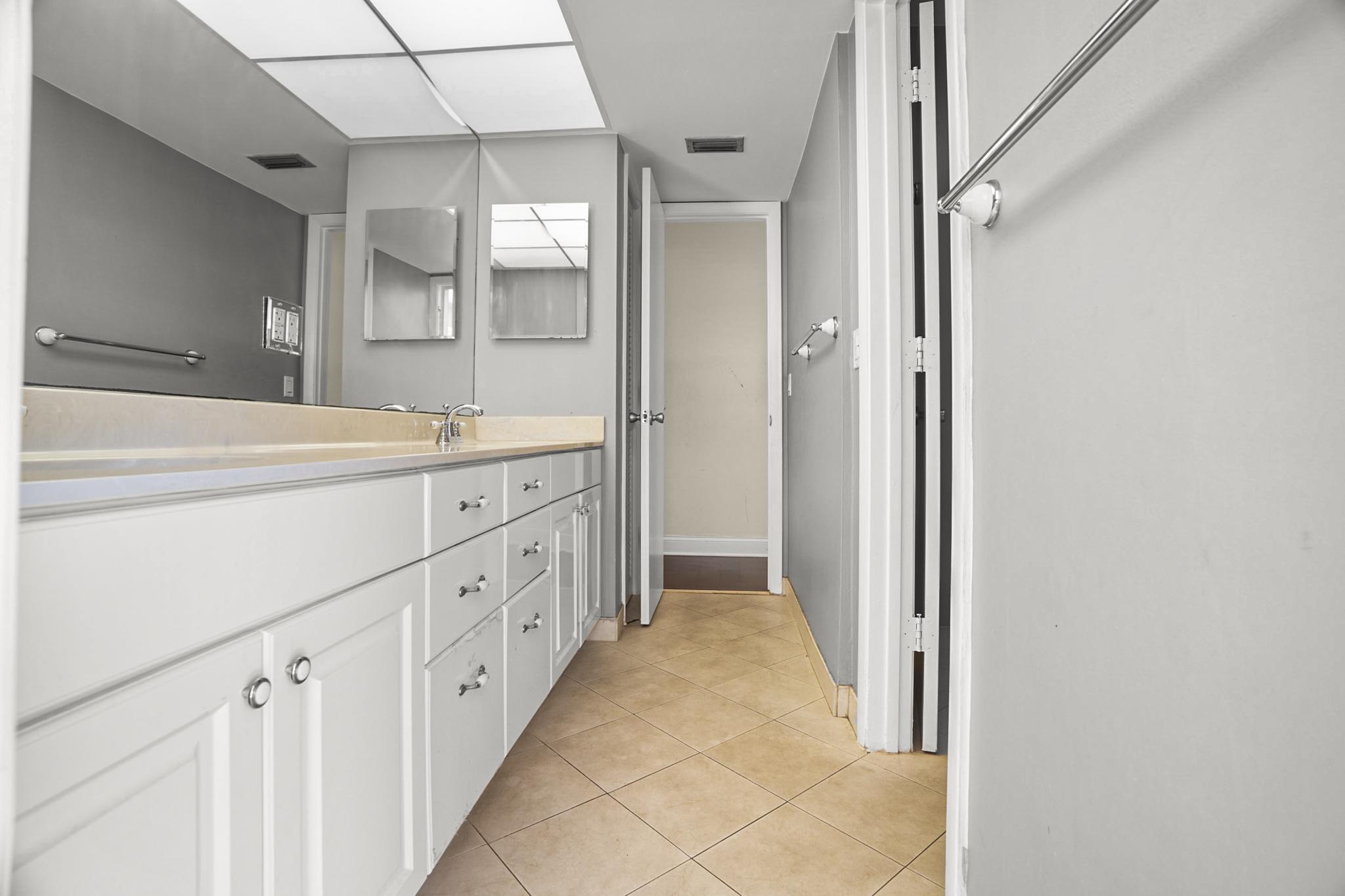 100 Southwest 15th Court Boca Raton, FL 33486 - Photo 19 of 43 Bathroom