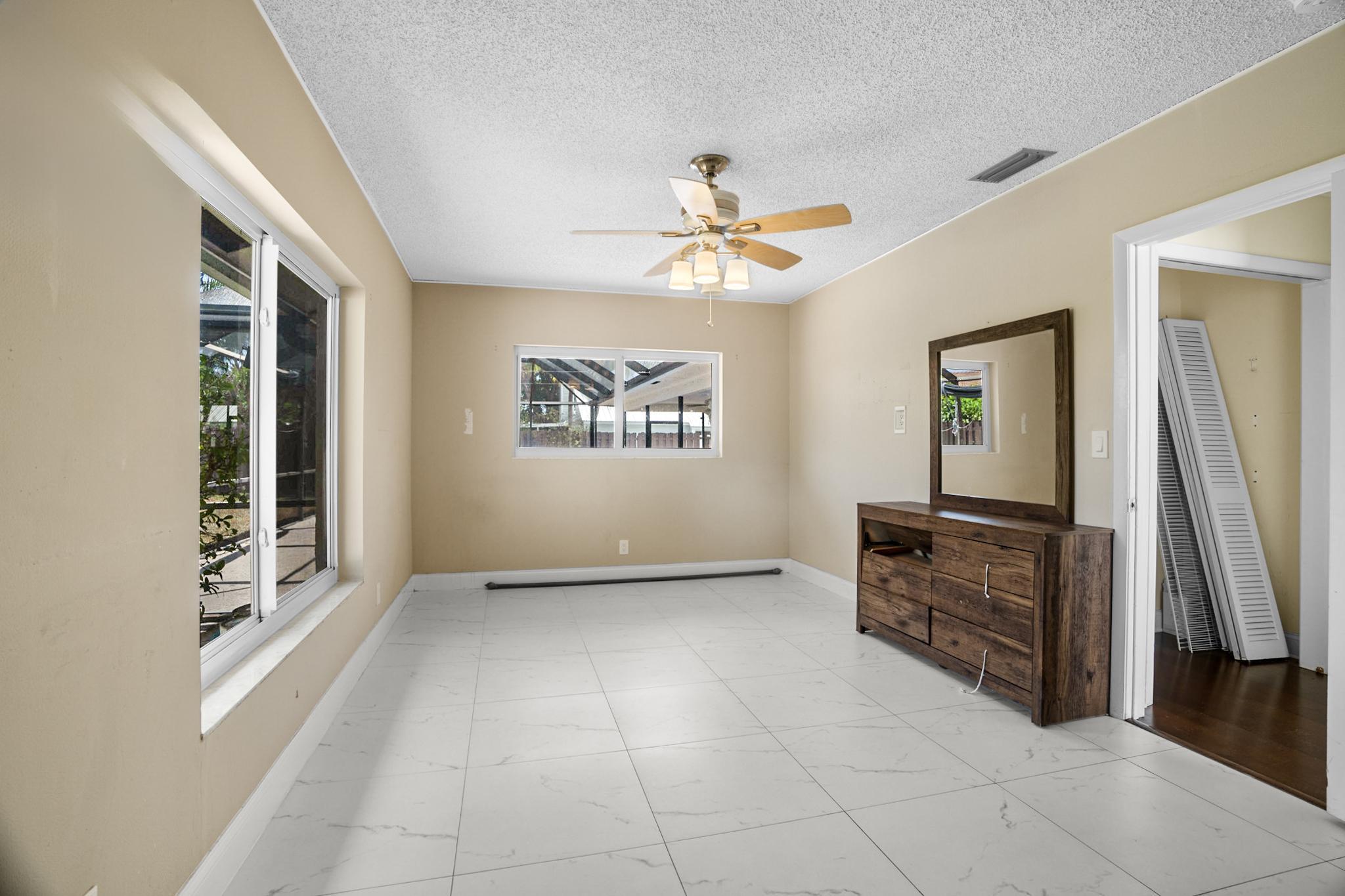 100 Southwest 15th Court Boca Raton, FL 33486 - Photo 23 of 43 Guest Bedroom