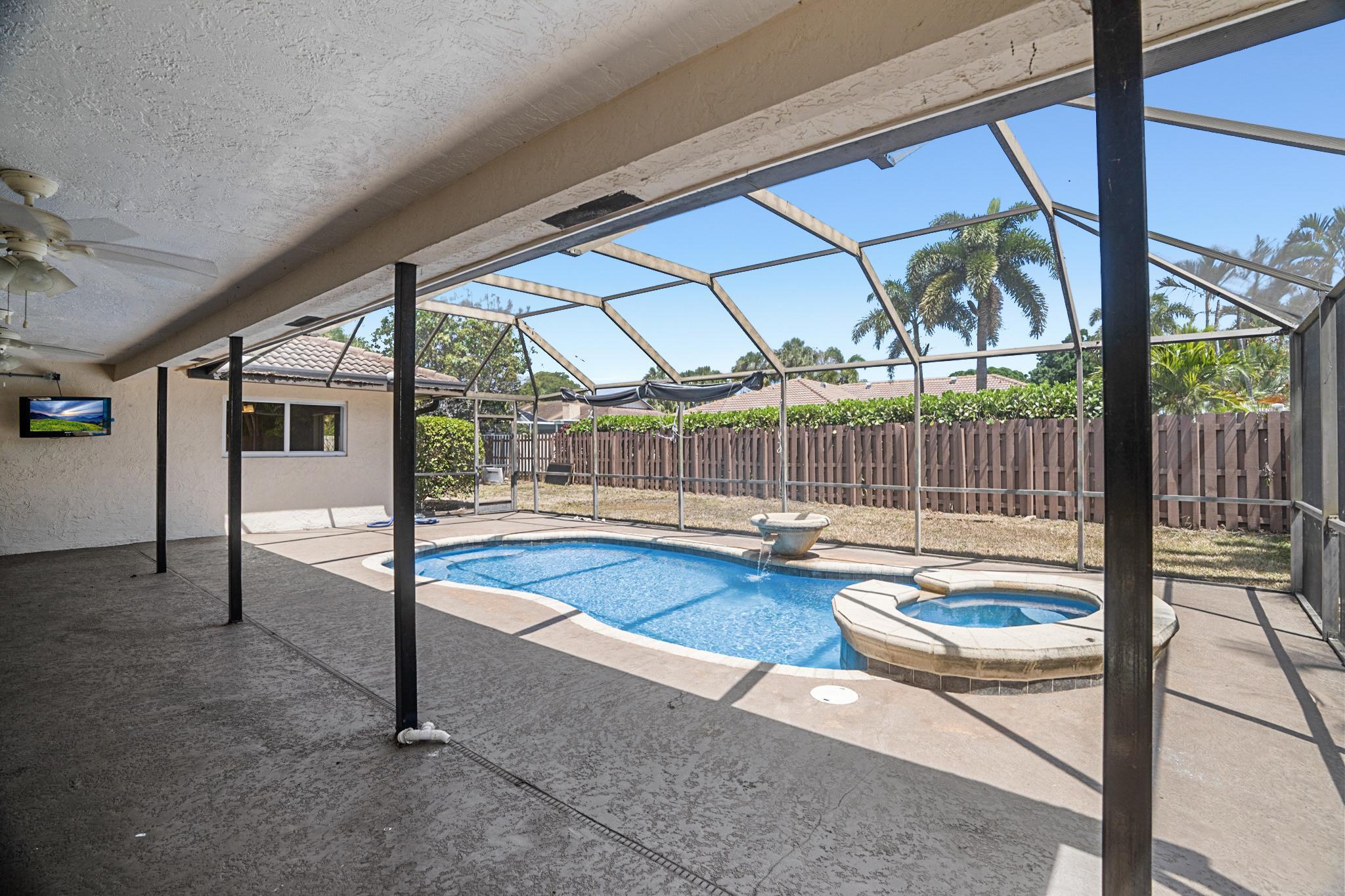 100 Southwest 15th Court Boca Raton, FL 33486 - Photo 33 of 43 33_Pool