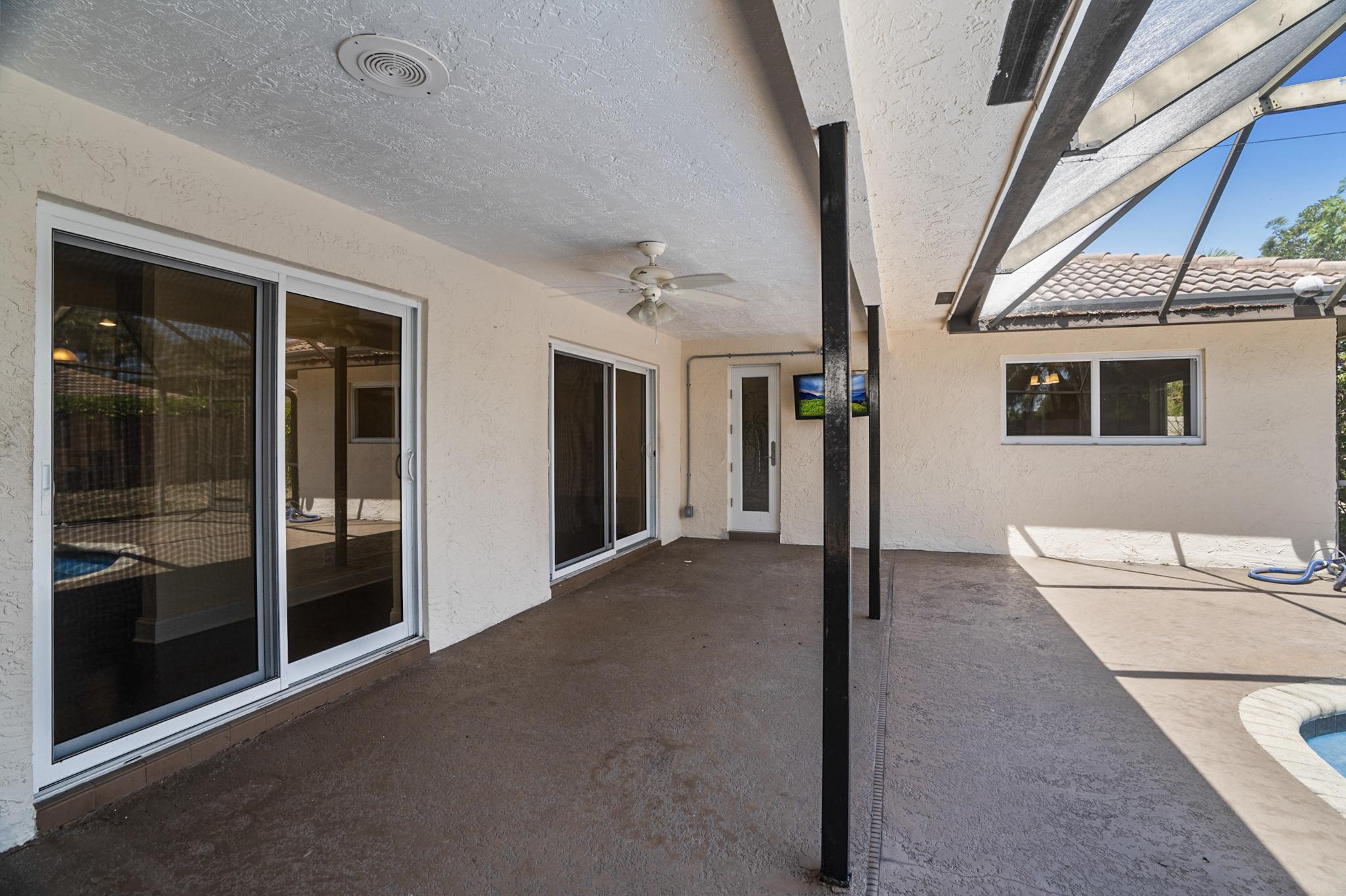 100 Southwest 15th Court Boca Raton, FL 33486 - Photo 36 of 43 Patio