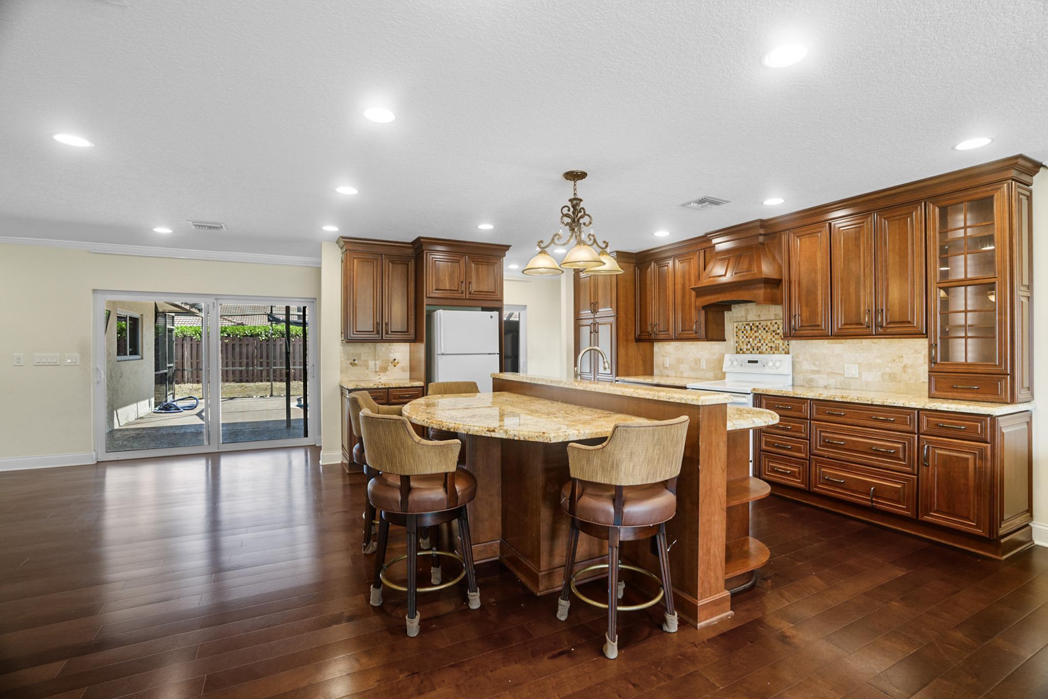 100 Southwest 15th Court Boca Raton, FL 33486 - Photo 10 of 43 10_Kitchen