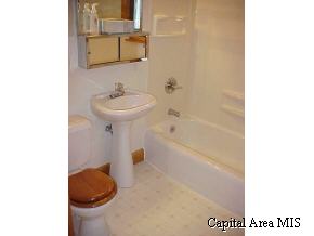 2425 South 7th Street Springfield, IL 62703 - Photo 6 of 9
