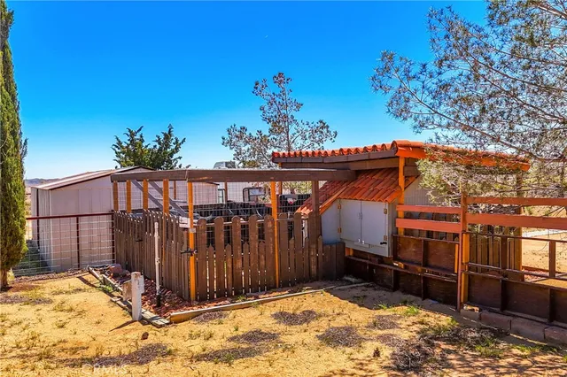 $594,900 | 1010 Wamego Trail, Yucca Valley, CA 92284