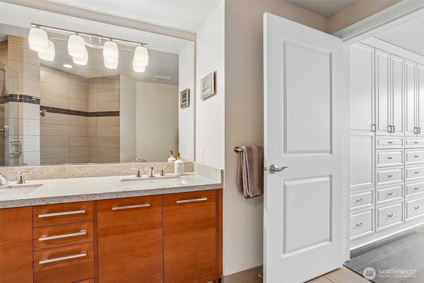 1920 4th Avenue, Unit 504 Seattle, WA 98101 - Photo 19 of 38