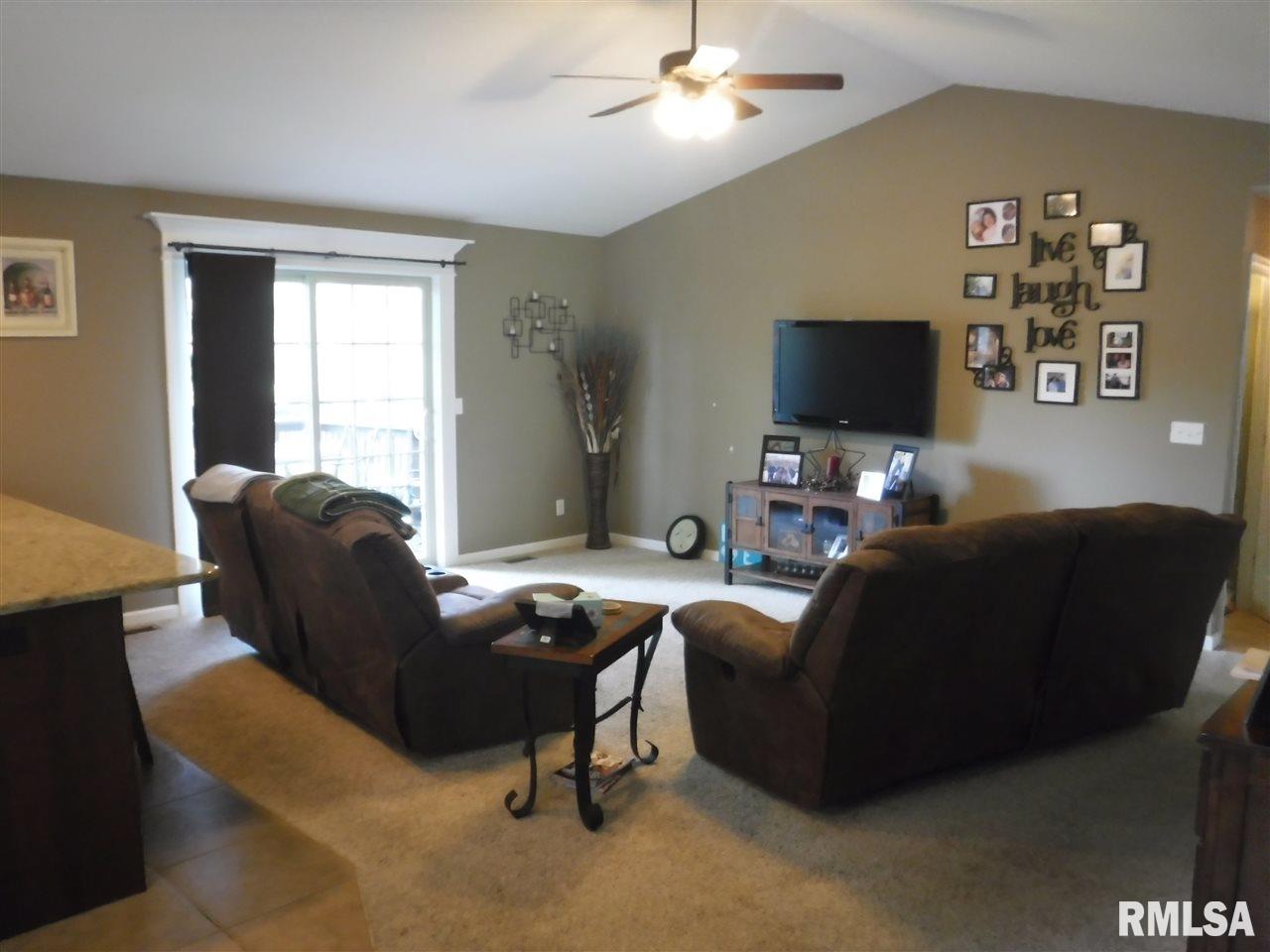 5920 West Fairview Road Peoria, IL 61607 - Photo 3 of 14
