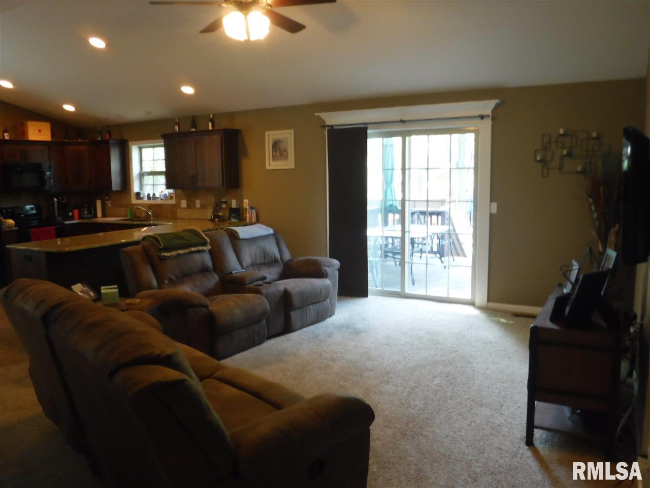 5920 West Fairview Road Peoria, IL 61607 - Photo 4 of 14