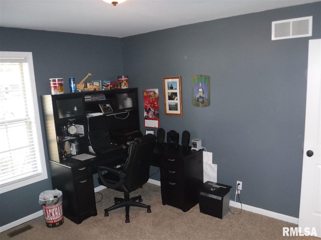 5920 West Fairview Road Peoria, IL 61607 - Photo 8 of 14