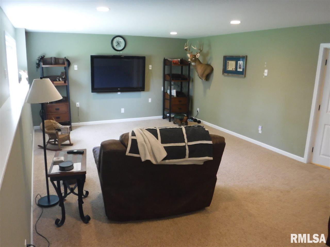 5920 West Fairview Road Peoria, IL 61607 - Photo 9 of 14