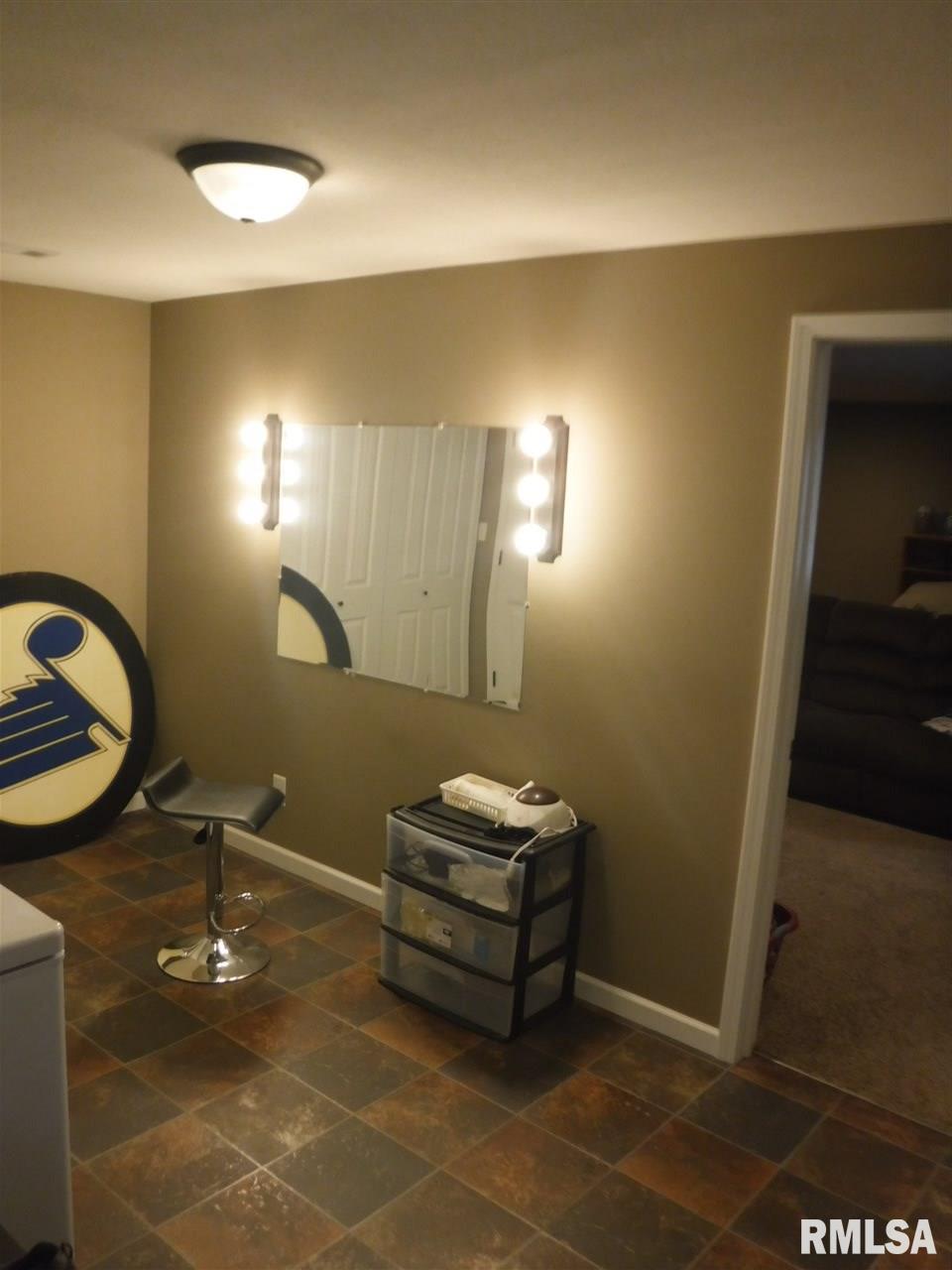 5920 West Fairview Road Peoria, IL 61607 - Photo 10 of 14