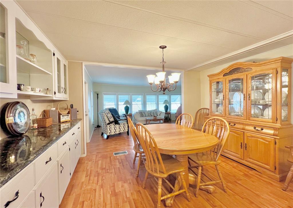 1100 South Belcher Road, Unit 645 Largo, FL 33771 - Photo 11 of 63 Dining room