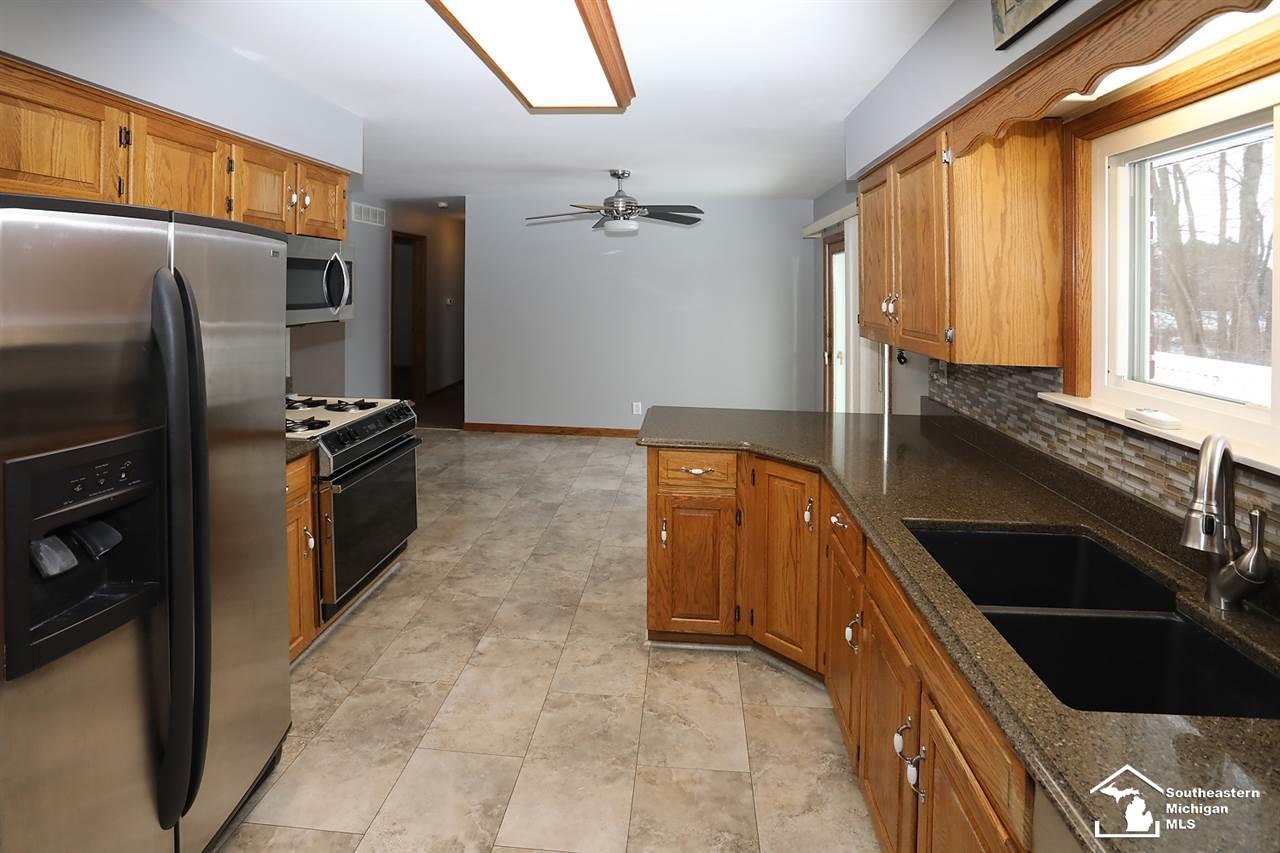 4650 Teal Road Petersburg, MI 49270 - Photo 19 of 41 31369275-18.JPG