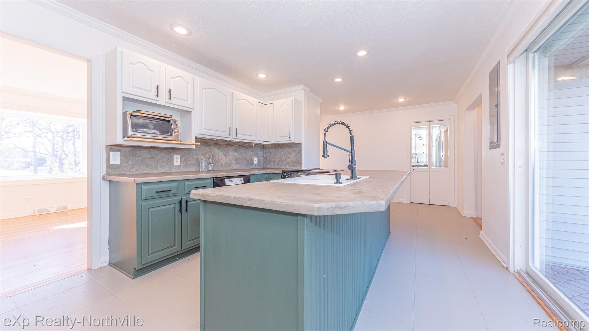 9457 Bergin Road Howell, MI 48843 - Photo 34 of 60 Gallery Image 34