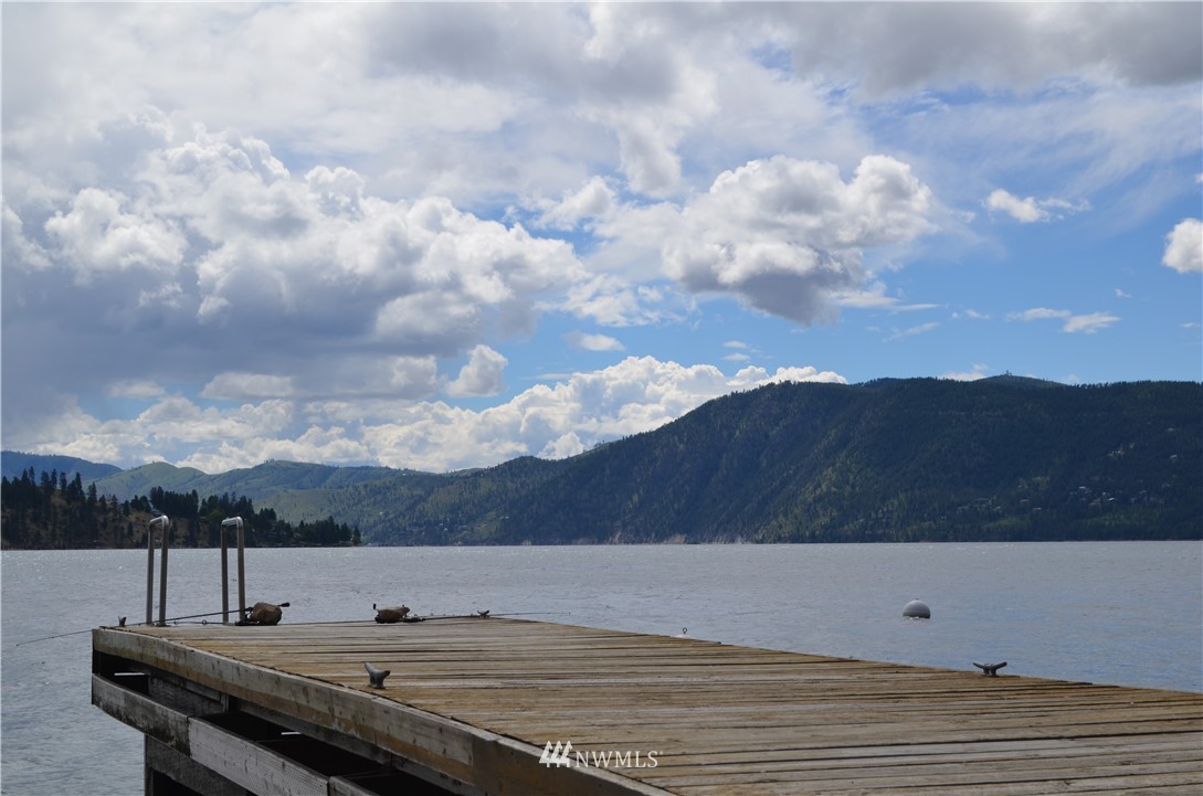 11426 South Lakeshore Road Chelan, WA 98816 - Photo 11 of 14 Gallery Image 11