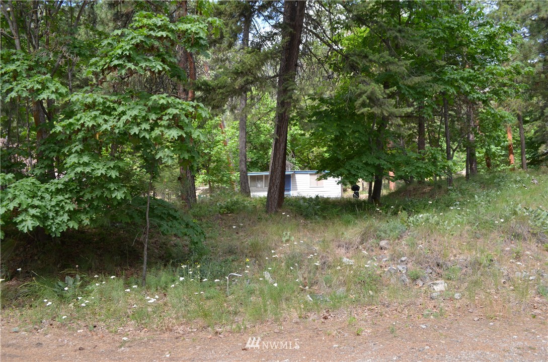 11426 South Lakeshore Road Chelan, WA 98816 - Photo 14 of 14 Gallery Image 14