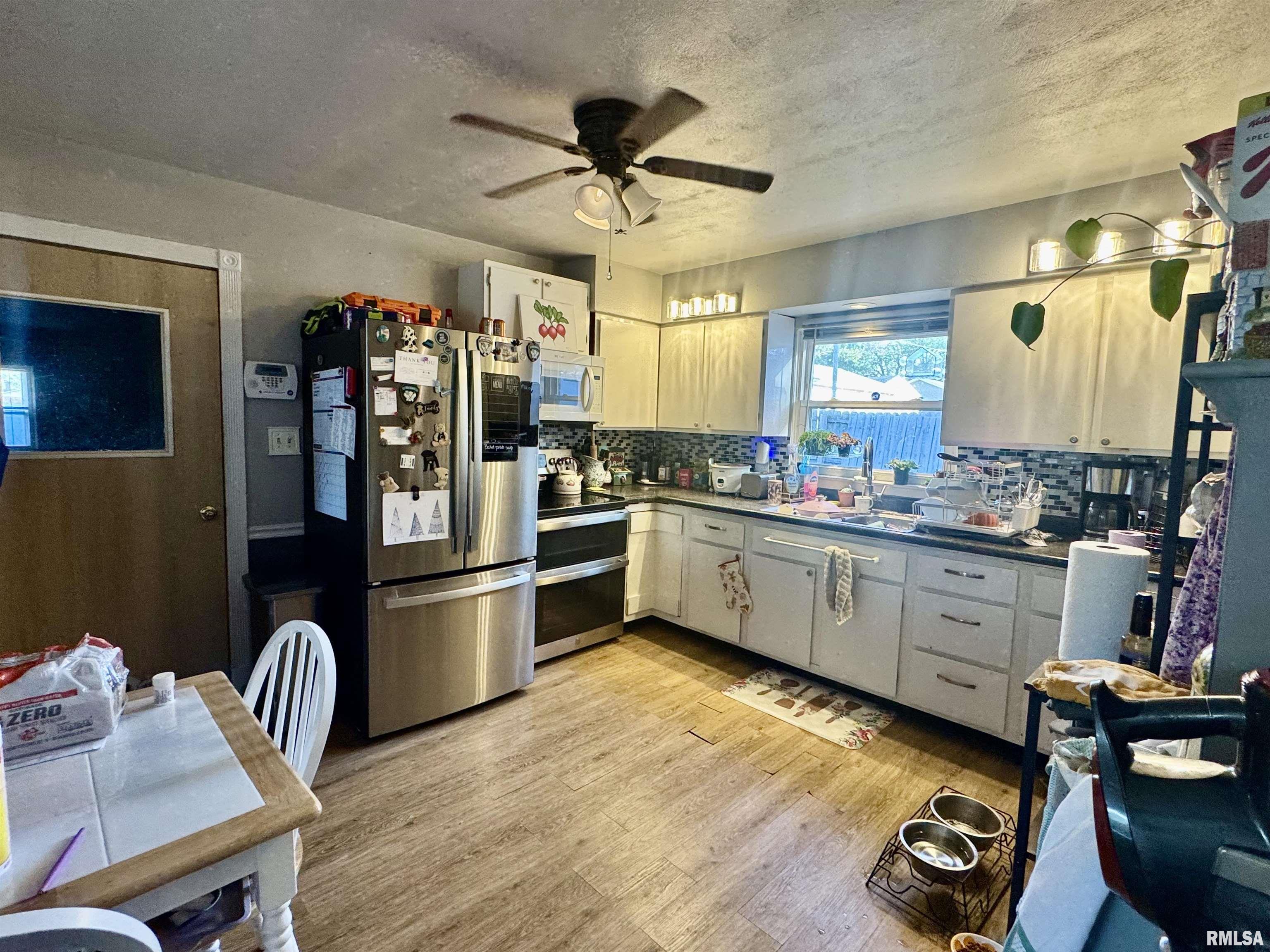 1140 East Myrtle Street Canton, IL 61520 - Photo 5 of 10