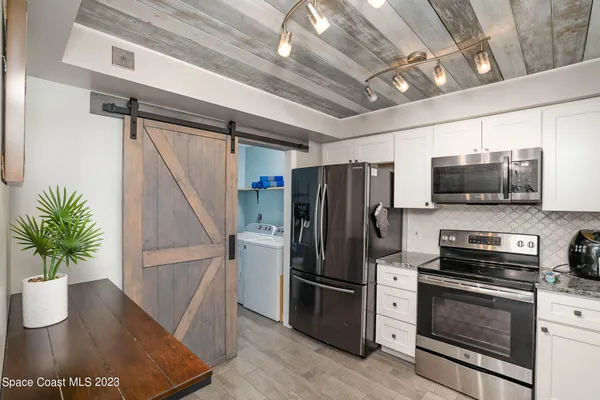 $2,995 | 190 Seminole Lane, Unit 105, Cocoa Beach, FL 32931
