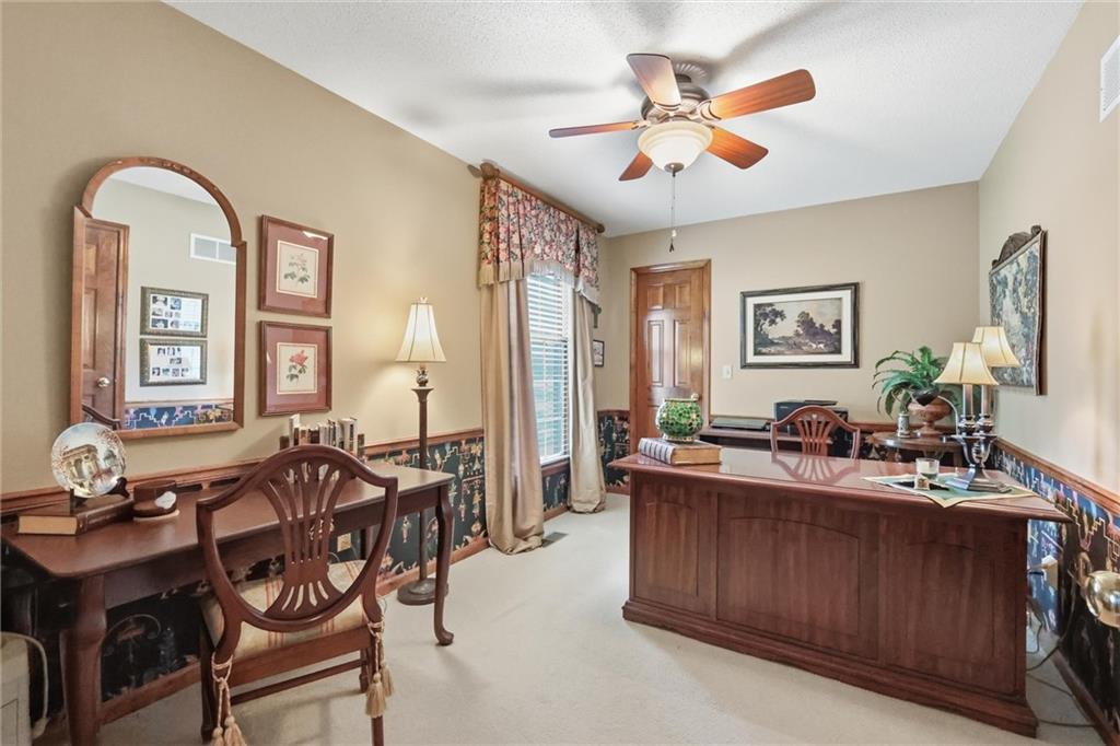 6626 Oak Ridge Drive Shawnee, KS 66217 - Photo 5 of 45