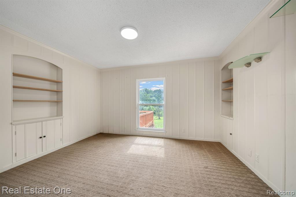 30600 Lahser Road Beverly Hills, MI 48025 - Photo 32 of 59
