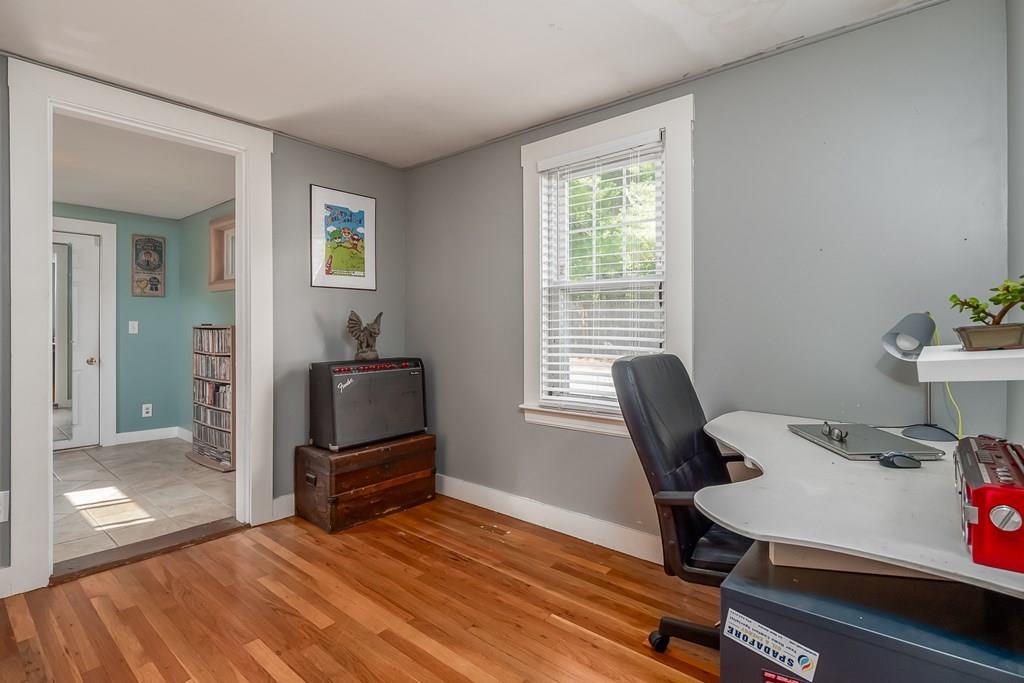8 Catacunemaug Road Shirley, MA 01464 - Photo 25 of 30 Gallery Image 25