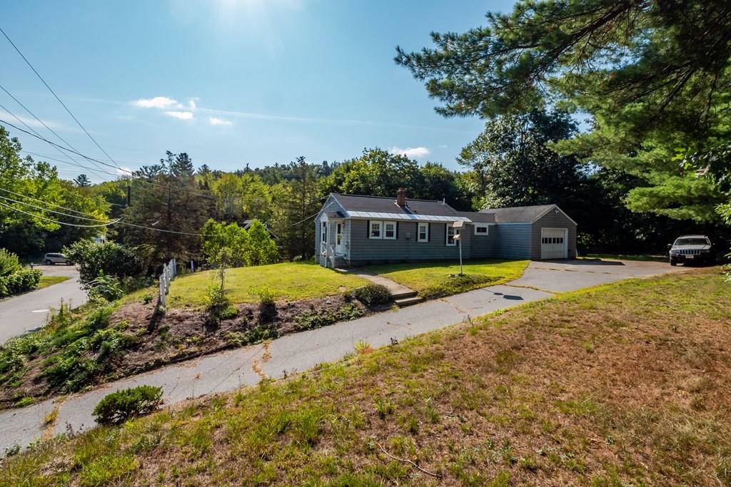 8 Catacunemaug Road Shirley, MA 01464 - Photo 3 of 30 Gallery Image 3