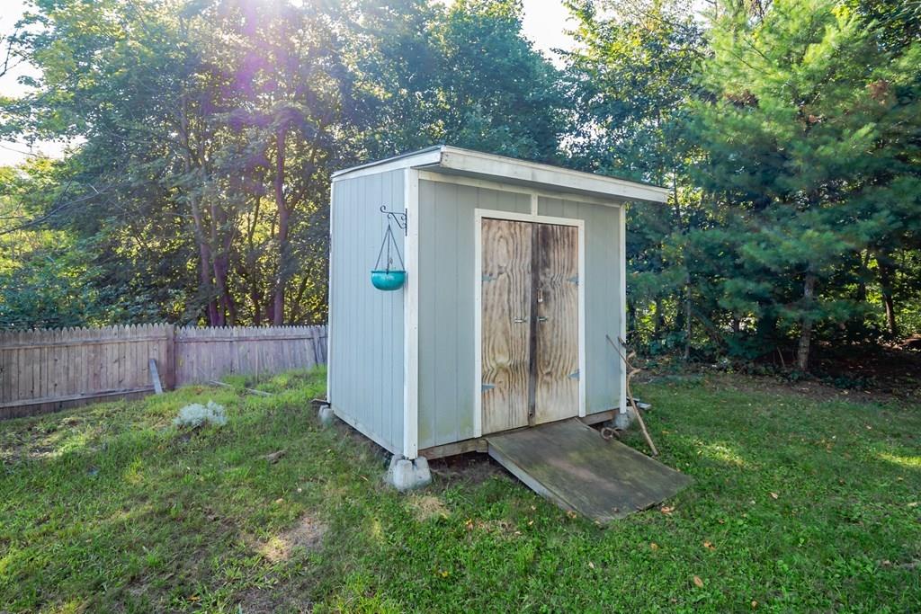 8 Catacunemaug Road Shirley, MA 01464 - Photo 9 of 30 Gallery Image 9