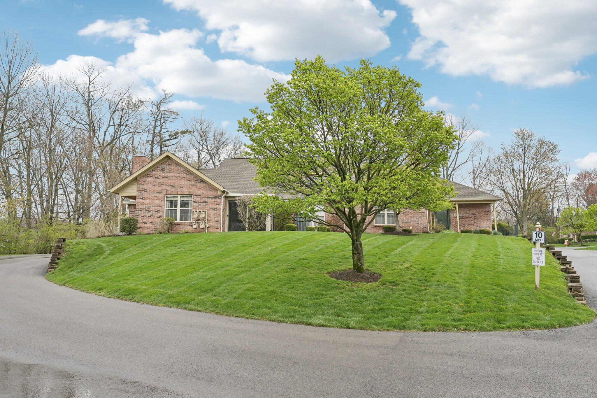 168 Collier Ridge Drive Columbus, OH 43235 - Photo 1 of 43 1-web-or-mls-Collier Ridge Dr-1104-047