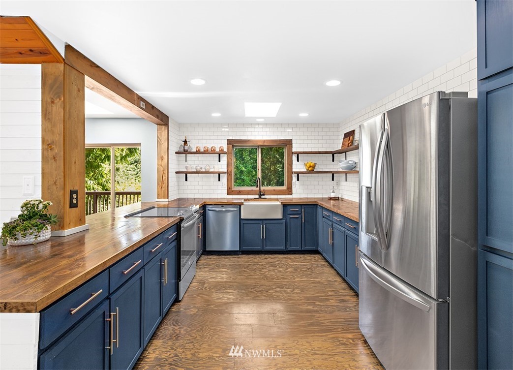 8081 Phillips Road Southeast Port Orchard, WA 98367 - Photo 14 of 28 Gallery Image 14