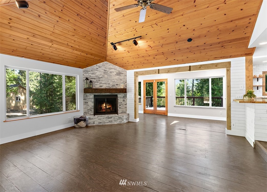 8081 Phillips Road Southeast Port Orchard, WA 98367 - Photo 6 of 28 Gallery Image 6