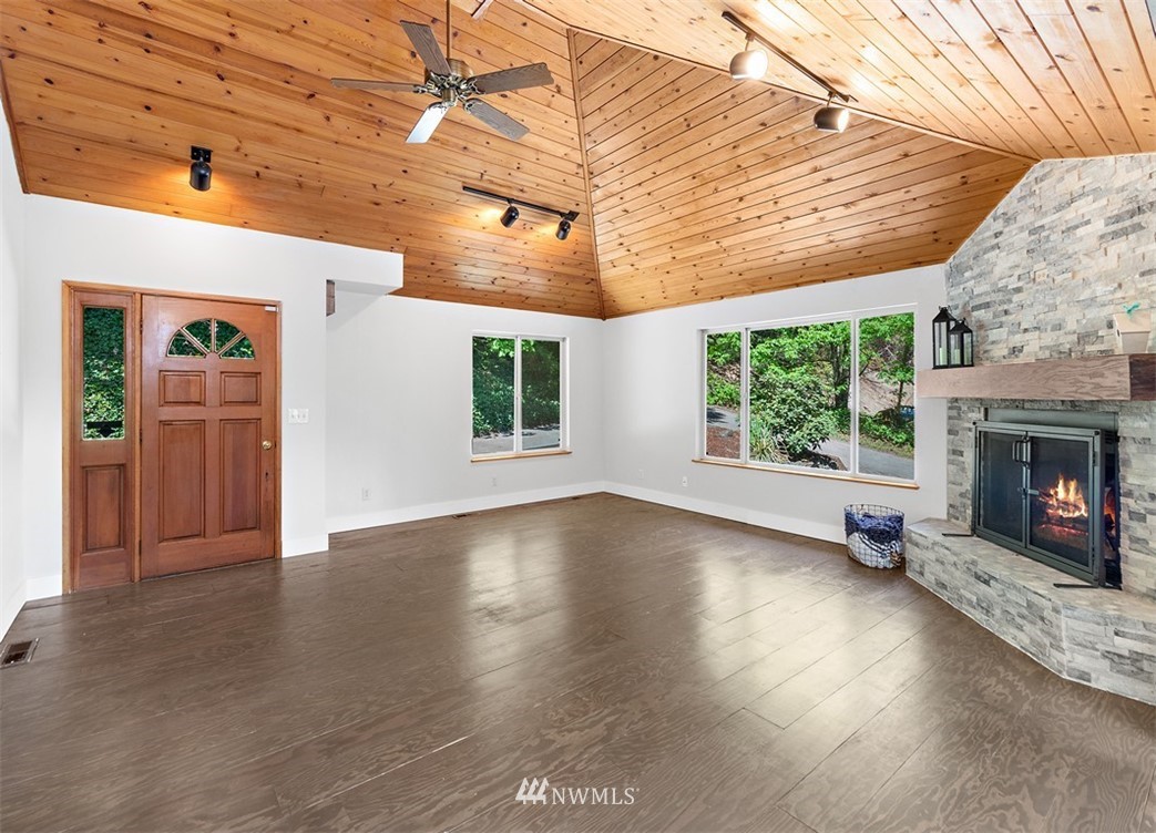 8081 Phillips Road Southeast Port Orchard, WA 98367 - Photo 8 of 28 Gallery Image 8