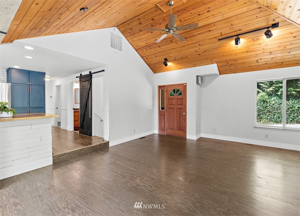 8081 Phillips Road Southeast Port Orchard, WA 98367 - Photo 9 of 28 Gallery Image 9