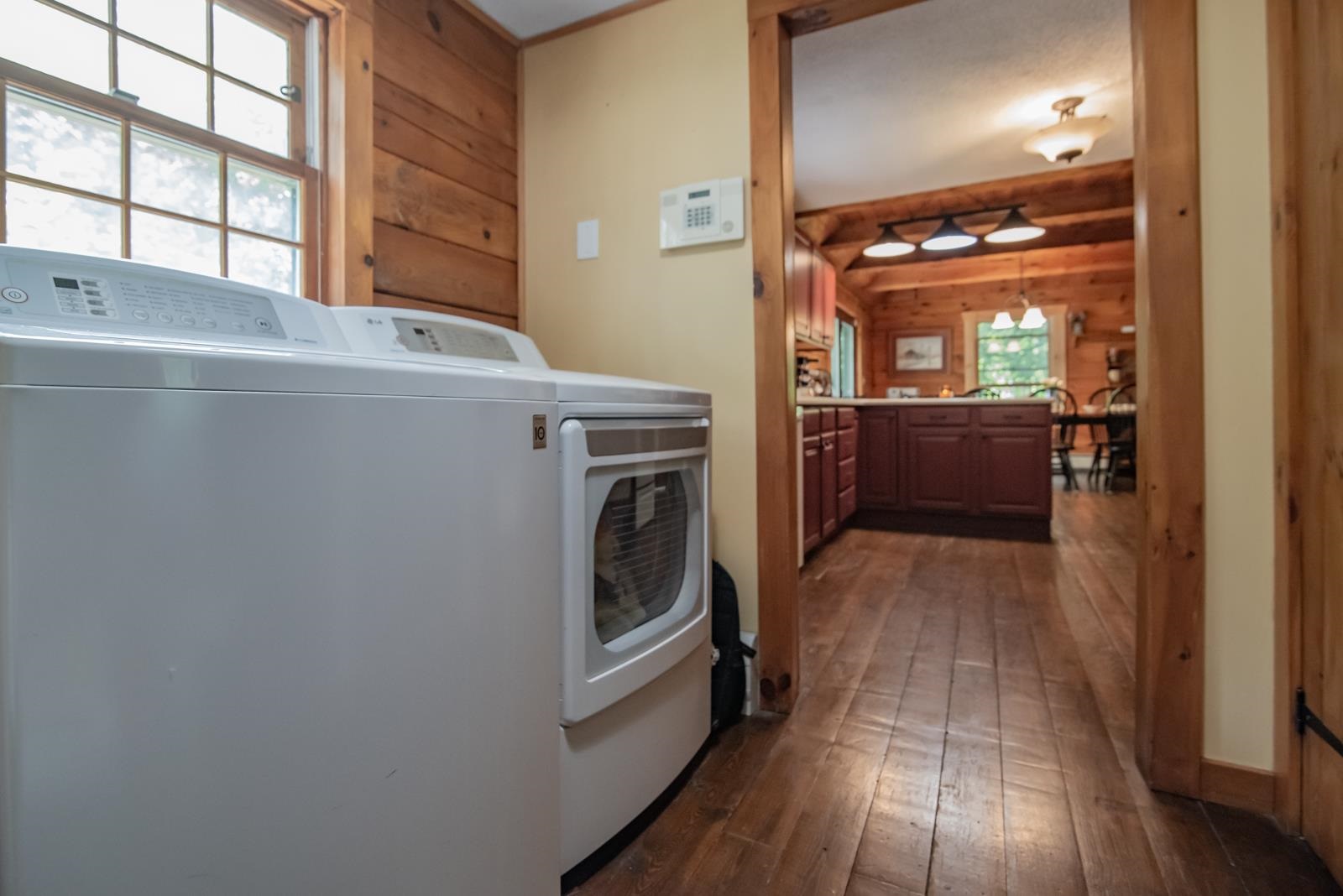 50 Island Pond Road Derry, NH 03038 - Photo 11 of 27