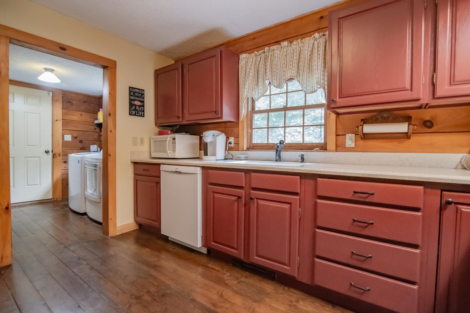 50 Island Pond Road Derry, NH 03038 - Photo 7 of 27