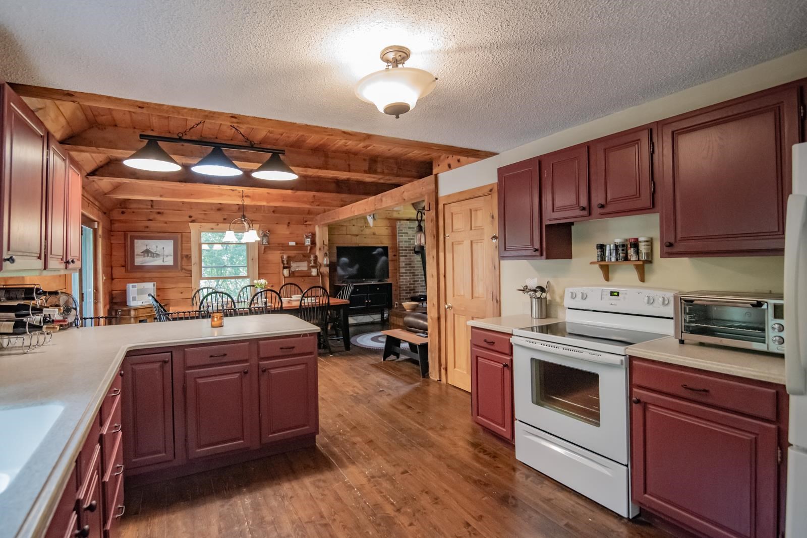 50 Island Pond Road Derry, NH 03038 - Photo 8 of 27