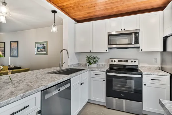 $390,000 | 65 Pine Ledge Court, Burlington, VT 05401