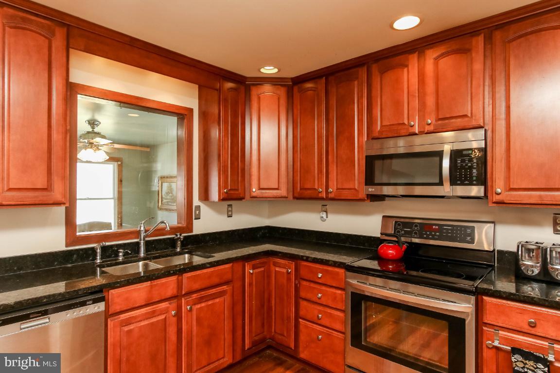 150 Dutrow Road Westminster, MD 21157 - Photo 5 of 30