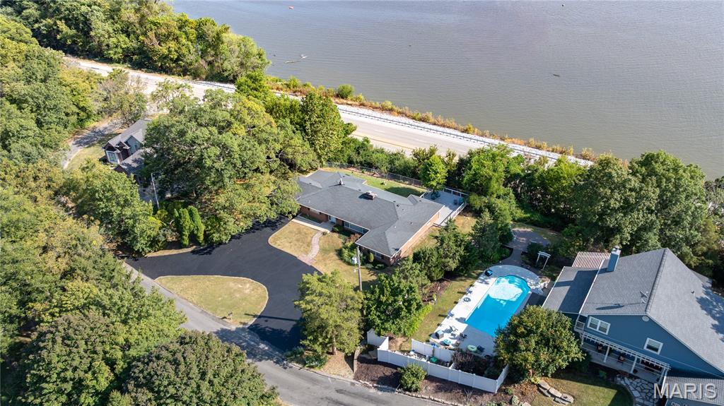 26641 Lockhaven Hill Godfrey, IL 62035 - Photo 5 of 40