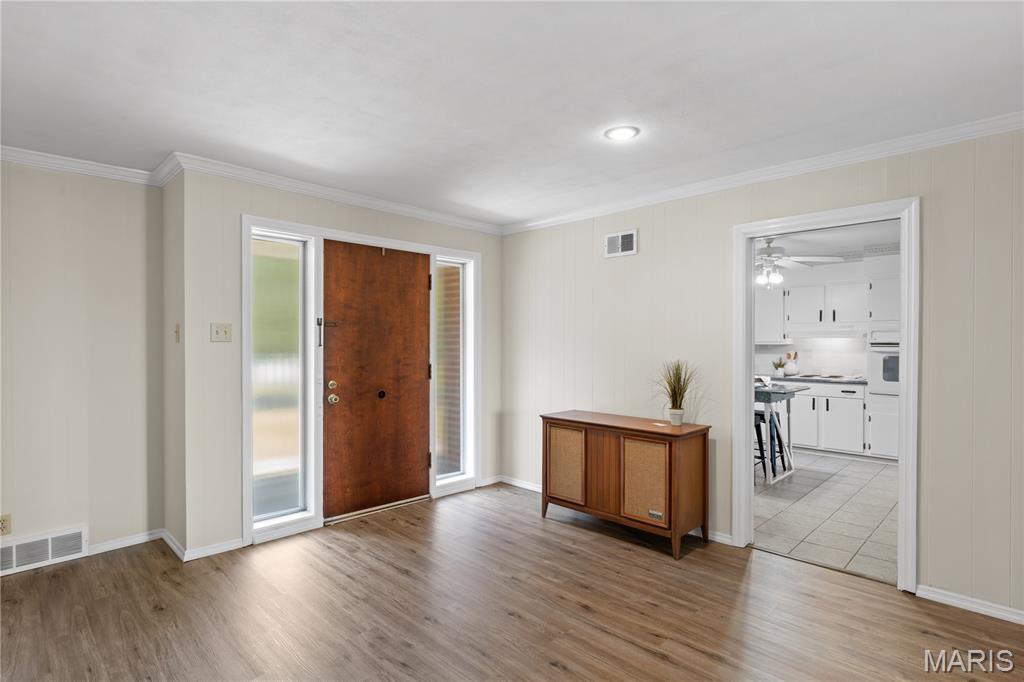 26641 Lockhaven Hill Godfrey, IL 62035 - Photo 8 of 40