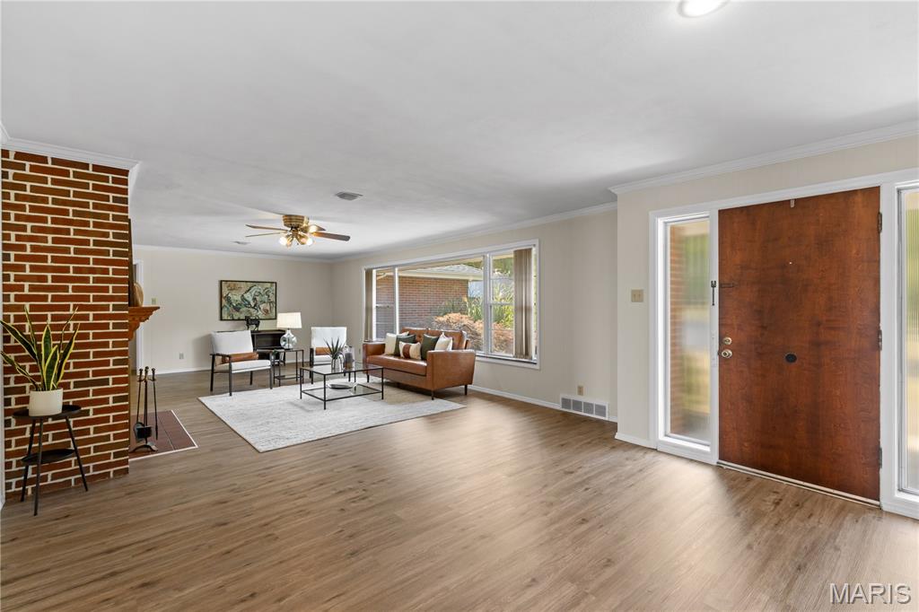 26641 Lockhaven Hill Godfrey, IL 62035 - Photo 9 of 40