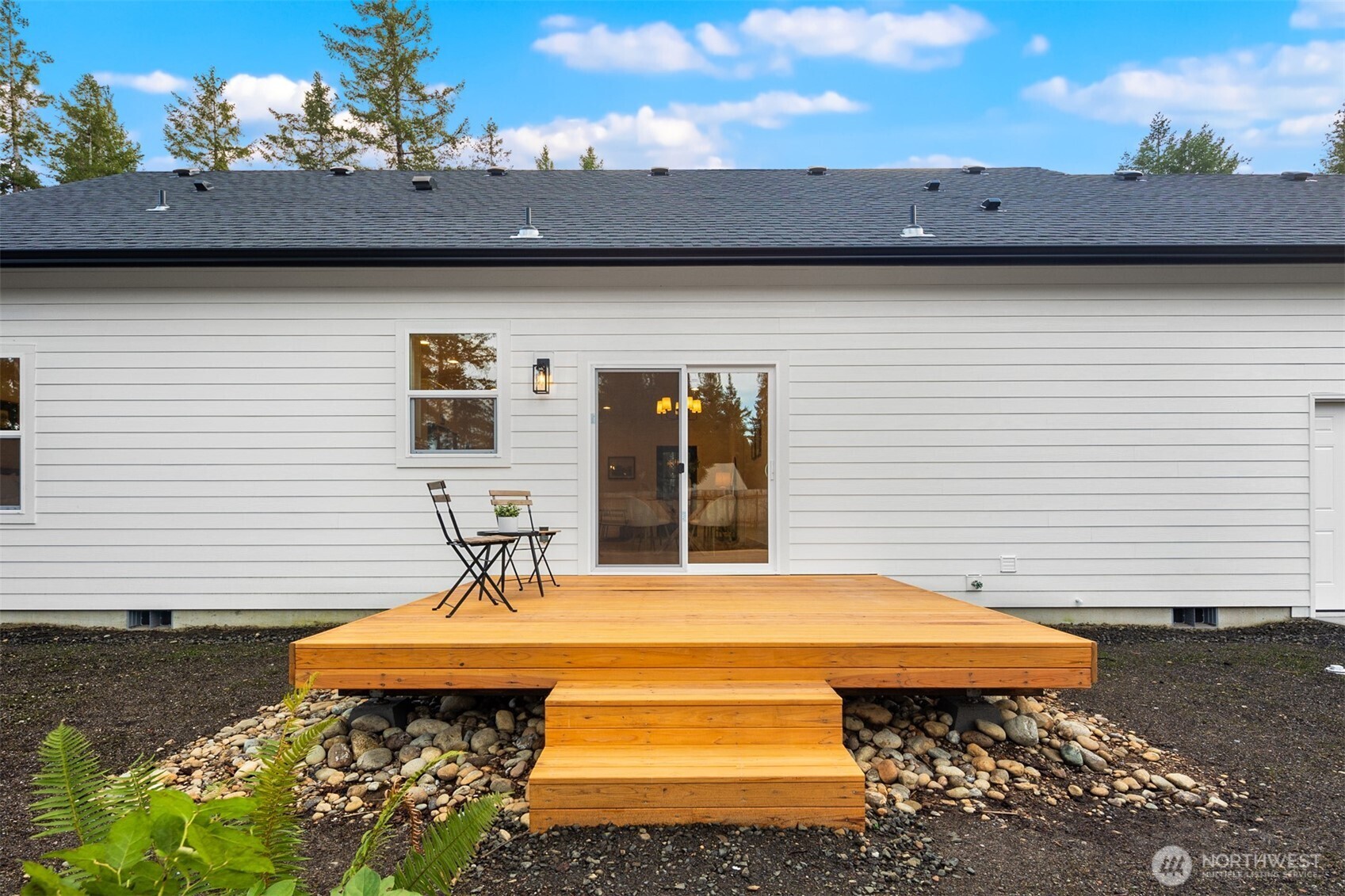 3000 West Martin Road Shelton, WA 98584 - Photo 28 of 38 a front view of a house with a yard