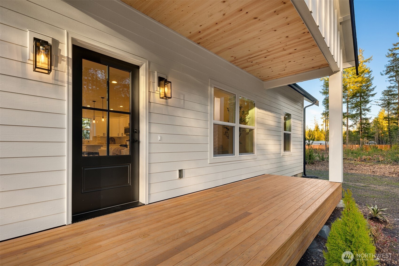 3000 West Martin Road Shelton, WA 98584 - Photo 3 of 38 a outdoor space with sliding door