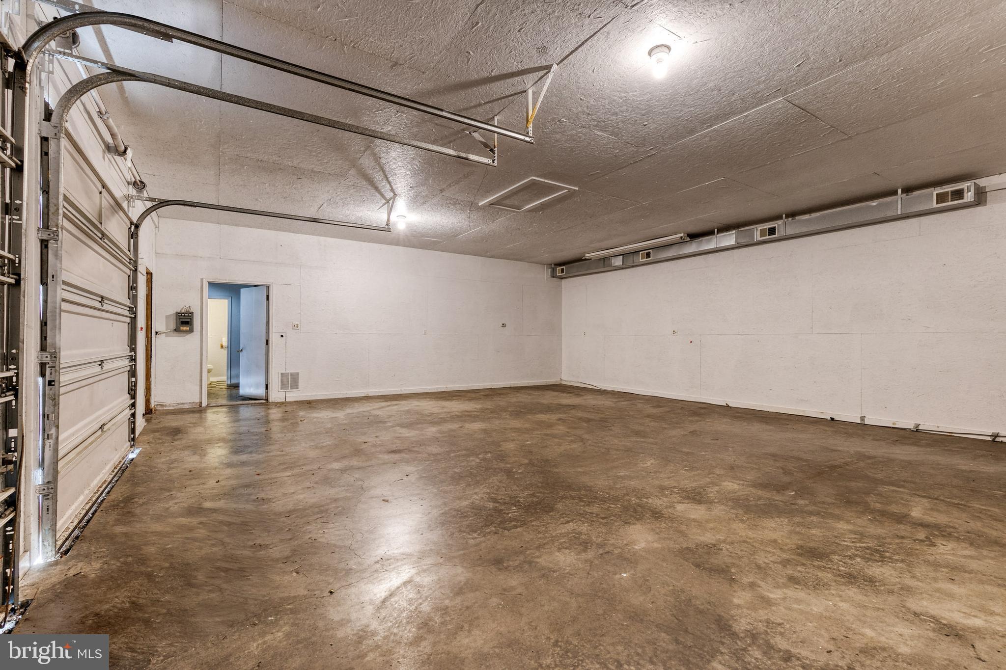 8600 Dogwood Road Baltimore, MD 21244 - Photo 44 of 53 2 Bays inside garage