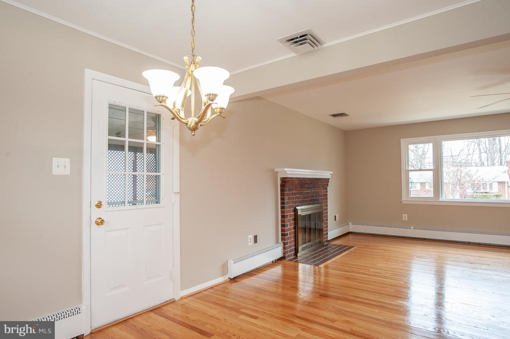 6709 Ruskin Street Springfield, VA 22150 - Photo 8 of 38 Dining Room