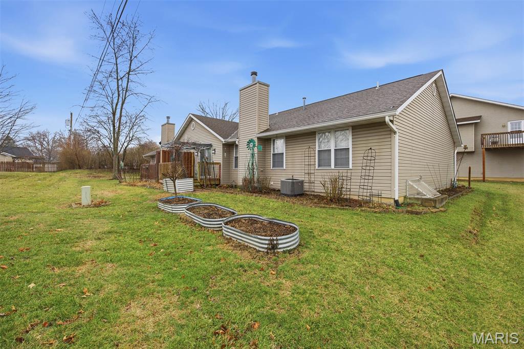 1335 Poplar Street, Unit A Highland, IL 62249 - Photo 30 of 38