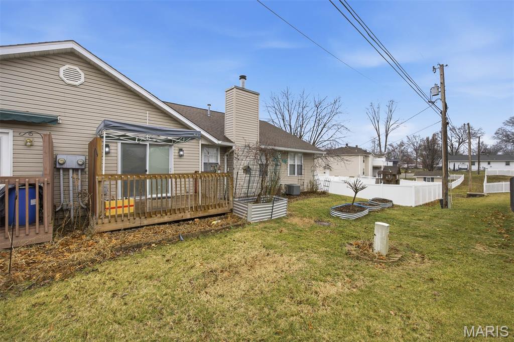 1335 Poplar Street, Unit A Highland, IL 62249 - Photo 32 of 38