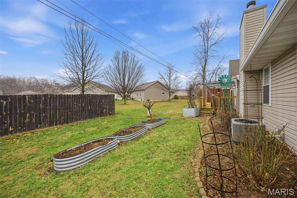 1335 Poplar Street, Unit A Highland, IL 62249 - Photo 33 of 38